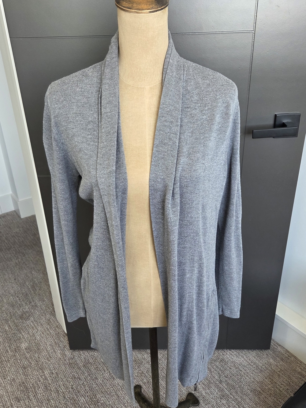 Melanie Lyne Classic Open-Front Gray Women's Cardigan Sweater